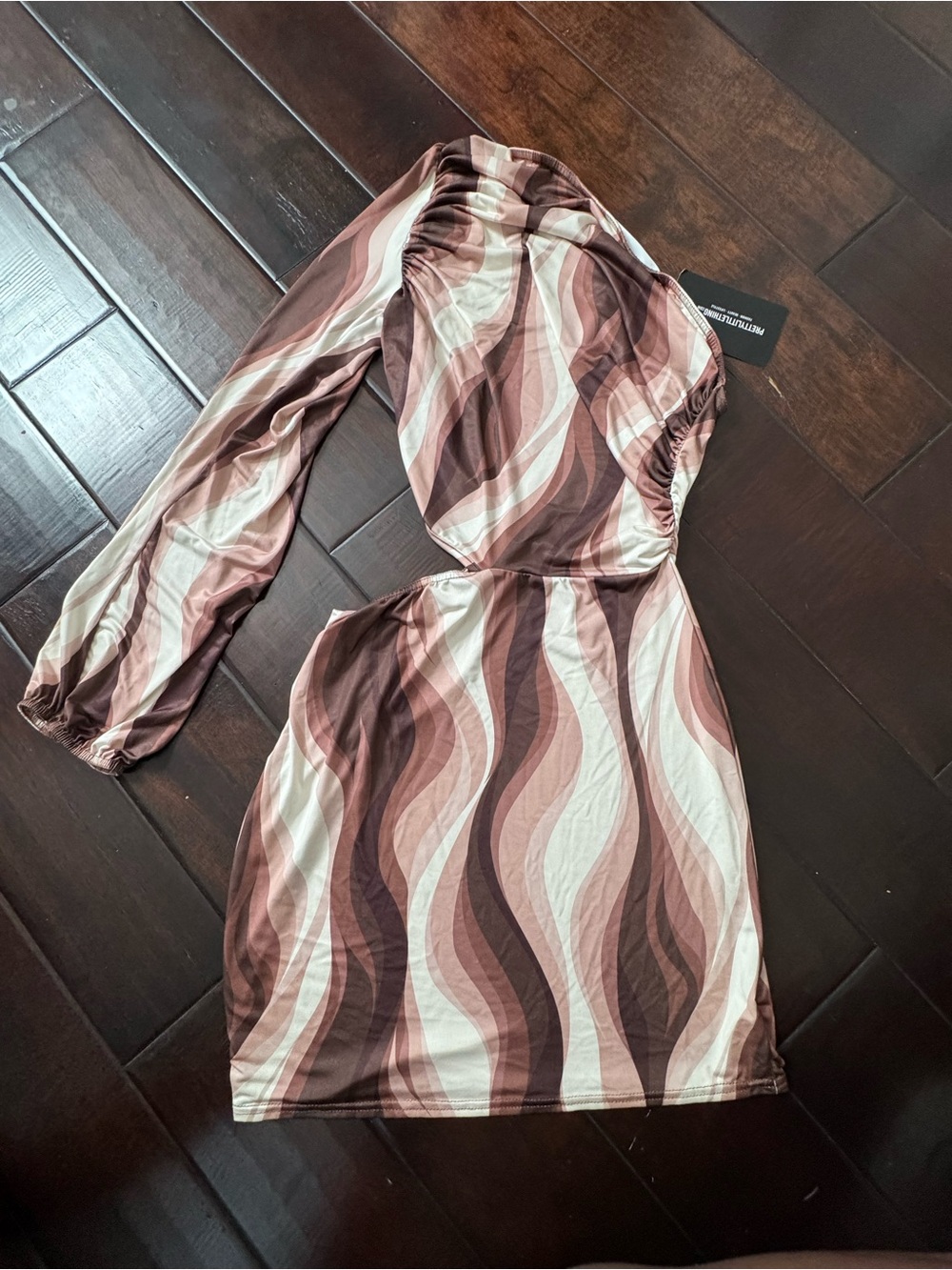 One-Shoulder Wave-Print Mini Dress in Brown and Cream